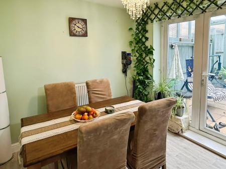 3 bedroom Semi-detached house for sale in Ampleforth Lane, Hamilton, Leicester, LE5