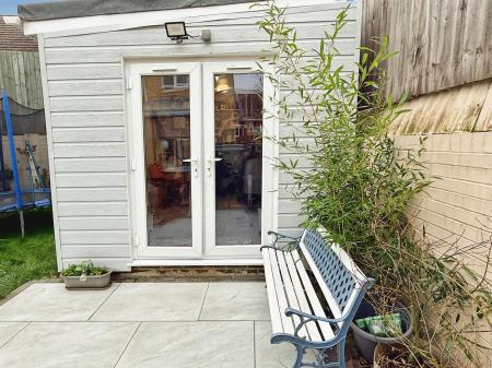 3 bedroom Semi-detached house for sale in Ampleforth Lane, Hamilton, Leicester, LE5