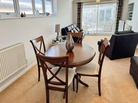 2 bedroom Detached bungalow for sale in Coombe Rise, Oadby, Leicester, LE2