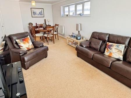2 bedroom Detached bungalow for sale in Coombe Rise, Oadby, Leicester, LE2