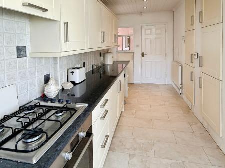 2 bedroom Detached bungalow for sale in Coombe Rise, Oadby, Leicester, LE2
