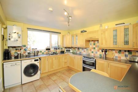 4 bedroom Detached house for sale in Englefield Road, Evington, Leicester, LE5
