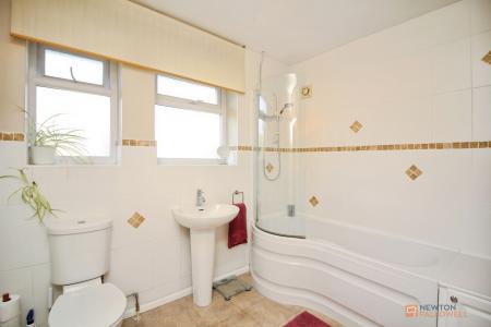4 bedroom Detached house for sale in Englefield Road, Evington, Leicester, LE5
