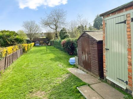 3 bedroom Terraced House for sale in Vernon Road, Aylestone, LE2