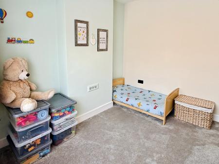 3 bedroom Terraced House for sale in Vernon Road, Aylestone, LE2
