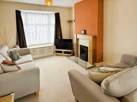 3 bedroom Terraced House for sale in Vernon Road, Aylestone, LE2