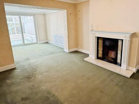 2 bedroom Bungalow for sale in Foxhunter Drive, Oadby, LE2