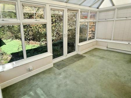 2 bedroom Bungalow for sale in Foxhunter Drive, Oadby, LE2