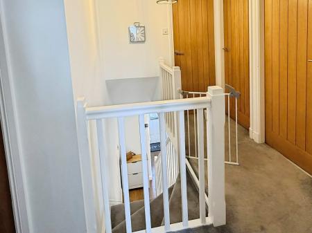 4 bedroom Detached house for sale in Holbrook, Oadby, LE2