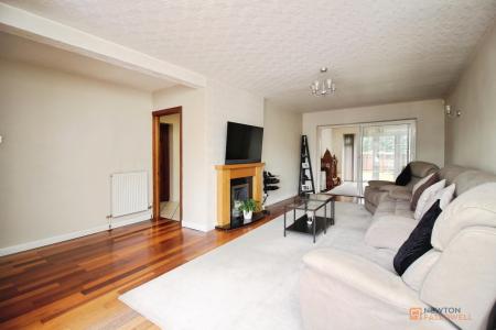 5 bedroom Detached house for sale in Chalvington Close, Evington, Leicester, LE5