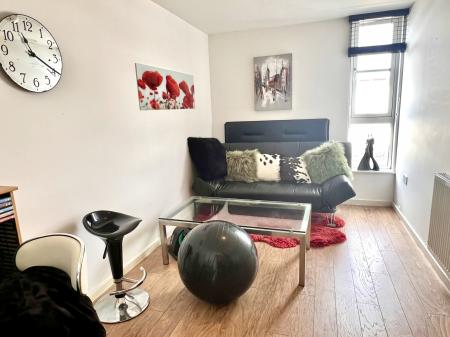 3 bedroom Apartment to let in Watkin Road, Leicester, LE2