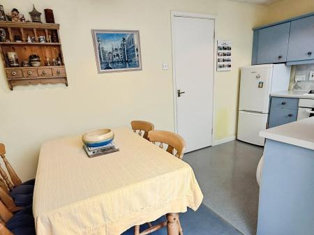 2 bedroom Semi-detached house for sale in Bramble Close, Hamilton, LE5