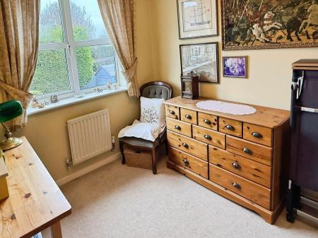 2 bedroom Semi-detached house for sale in Bramble Close, Hamilton, LE5