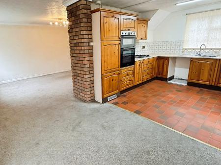 3 bedroom Detached house for sale in Penine close, Oadby, Leicester, LE2