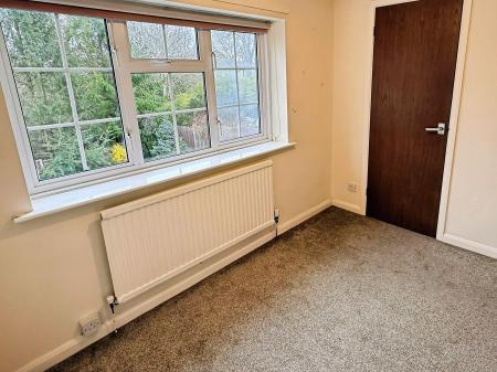 3 bedroom Detached house for sale in Penine close, Oadby, Leicester, LE2