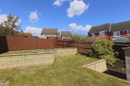 2 bedroom Semi-detached house to let in Nether Field Way, Leicester, LE3