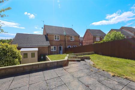 2 bedroom Semi-detached house to let in Nether Field Way, Leicester, LE3
