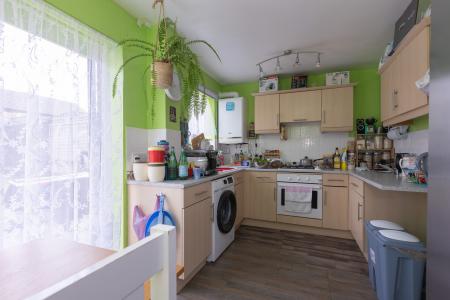 2 bedroom Terraced House to let in Firestone Close, Leicester, LE3