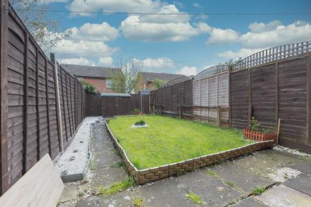 2 bedroom Terraced House to let in Firestone Close, Leicester, LE3