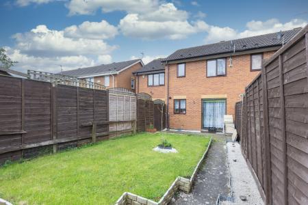 2 bedroom Terraced House to let in Firestone Close, Leicester, LE3