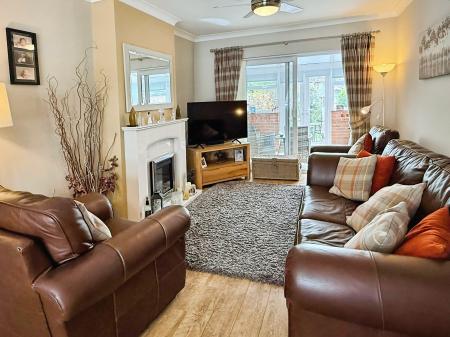 3 bedroom Semi-detached house for sale in Aylestone Drive, Aylestone, Leicester, LE2