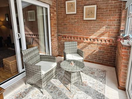 3 bedroom Semi-detached house for sale in Aylestone Drive, Aylestone, Leicester, LE2