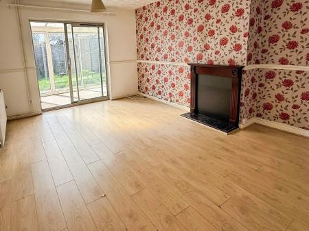 2 bedroom Semi-detached house for sale in Cokayne Road, Leicester, LE3