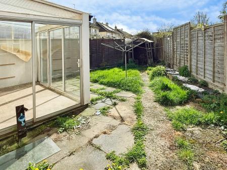 2 bedroom Semi-detached house for sale in Cokayne Road, Leicester, LE3