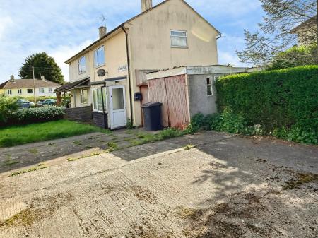 2 bedroom Semi-detached house for sale in Cokayne Road, Leicester, LE3