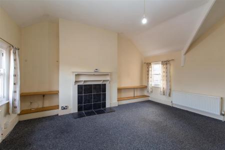 1 bedroom Flat to let in St James Terrace, Leicester, LE2