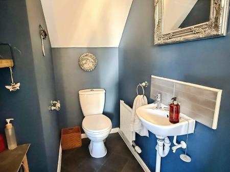 4 bedroom Semi-detached house for sale in Lady Jane Walk, Scraptoft, LE7