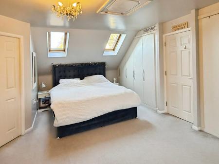 4 bedroom Semi-detached house for sale in Lady Jane Walk, Scraptoft, LE7