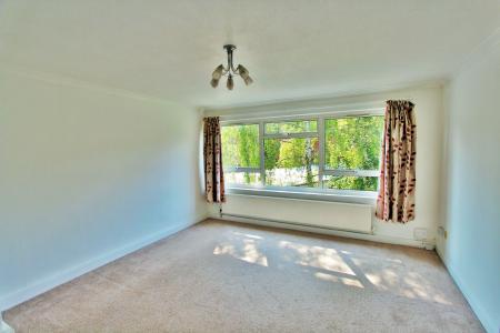 3 bedroom Flat to let in The Albany, 240-242 London Road, Leicester, LE2