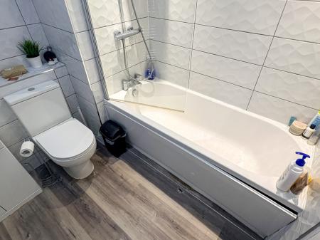 3 bedroom Flat to let in The Albany, 240-242 London Road, Leicester, LE2