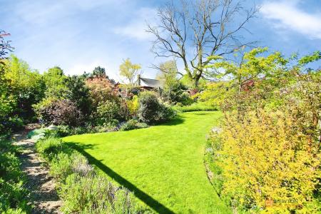 3 bedroom Detached house for sale in Main Street, Bushby, LE7