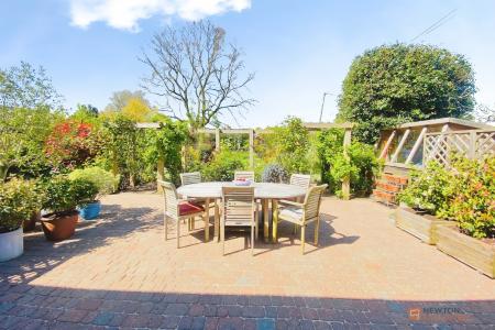 3 bedroom Detached house for sale in Main Street, Bushby, LE7