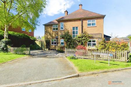 Main Street, Bushby, LE7