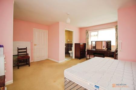 4 bedroom Detached bungalow for sale in Eastmere Road, Wigston, LE18