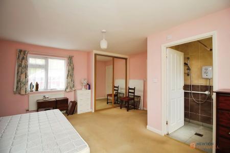 4 bedroom Detached bungalow for sale in Eastmere Road, Wigston, LE18