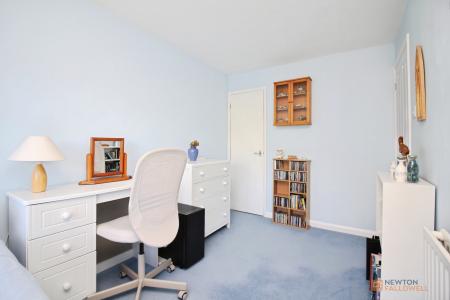 4 bedroom Detached house for sale in Fitzwilliam Close, Oadby, LE2
