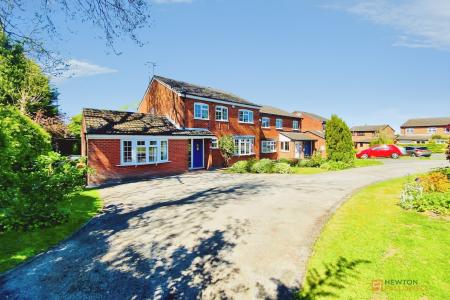 Fitzwilliam Close, Oadby, LE2