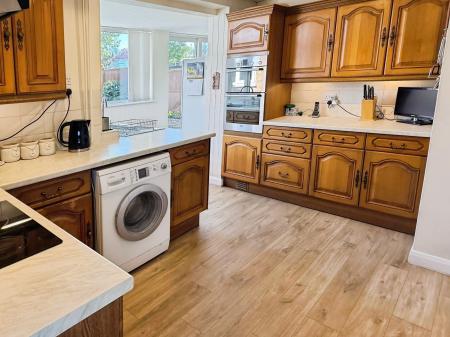3 bedroom Semi-detached house for sale in Seagrave Drive, Oadby, LE2