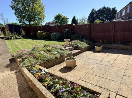 3 bedroom Semi-detached house for sale in Seagrave Drive, Oadby, LE2