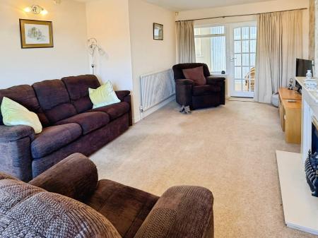 3 bedroom Semi-detached house for sale in Seagrave Drive, Oadby, LE2