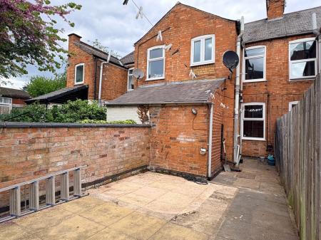 2 bedroom Terraced House to let in Clifton Rd, Leicester, LE2