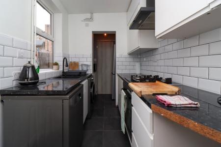 2 bedroom Terraced House to let in Clifton Rd, Leicester, LE2