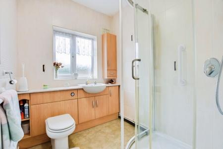 2 bedroom Semi-detached bungalow for sale in Calverton Avenue, Wigston, LE18