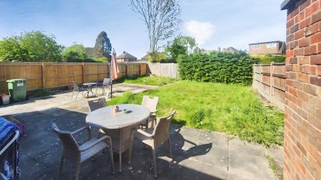 2 bedroom Semi-detached bungalow for sale in Calverton Avenue, Wigston, LE18