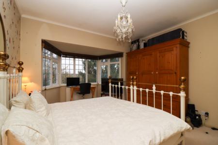3 bedroom Detached house for sale in Fulbeck Avenue, Evington, Leicester, LE5