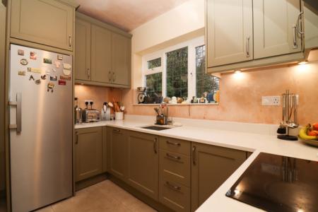 3 bedroom Detached house for sale in Fulbeck Avenue, Evington, Leicester, LE5